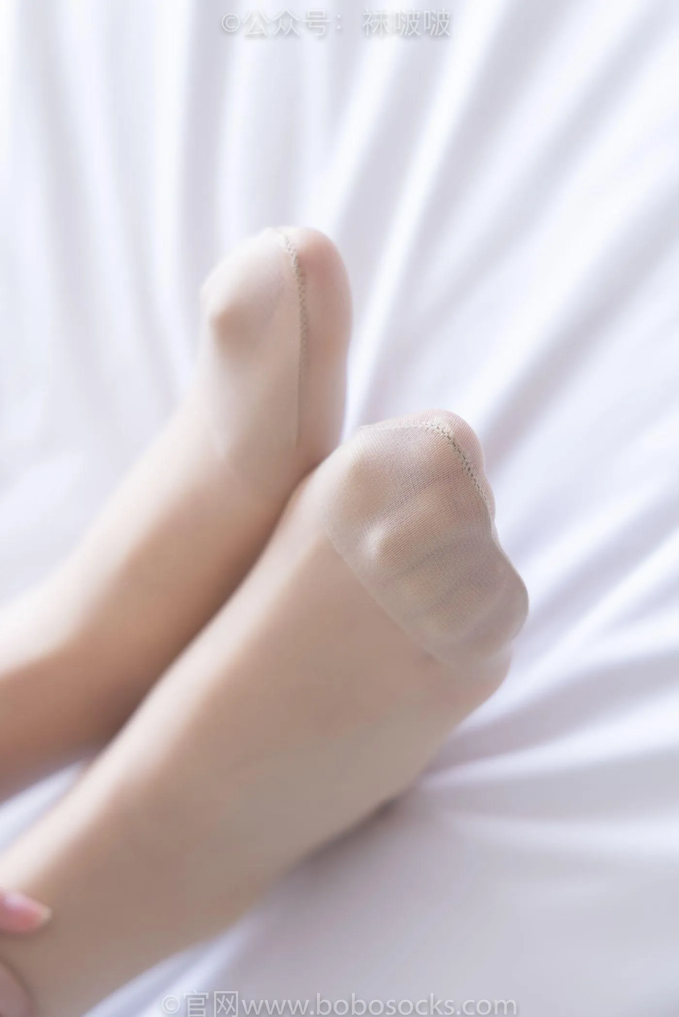 [BoBoSocks袜啵啵]NO.080 小甜豆-帆布鞋、白棉袜、肉丝（花絮版） [140P]插图1